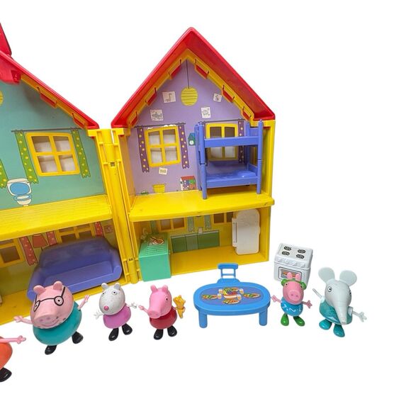 Peppa Pig Fold Carry Yellow House 2 Story Playset  w/ 6 Figures and Accessories - Picture 3 of 3